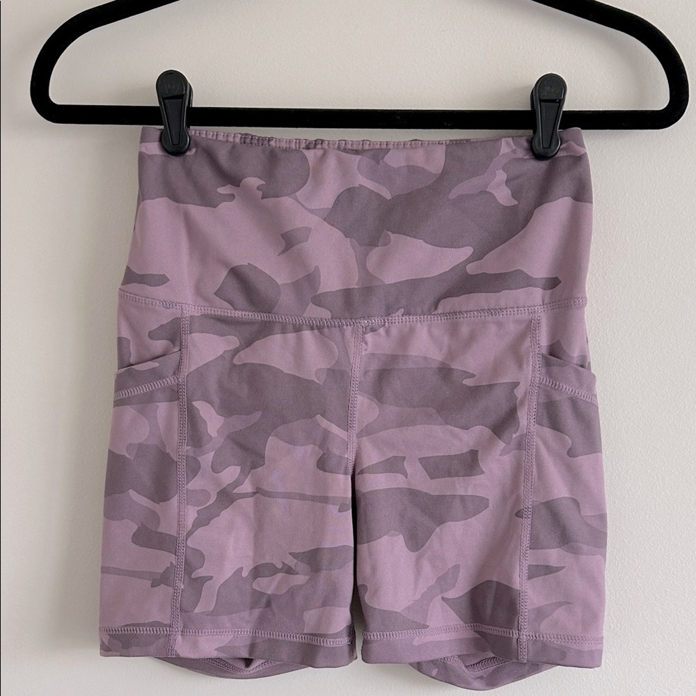 Yogalicious Purple Camouflage Bike Shorts with pockets
Small